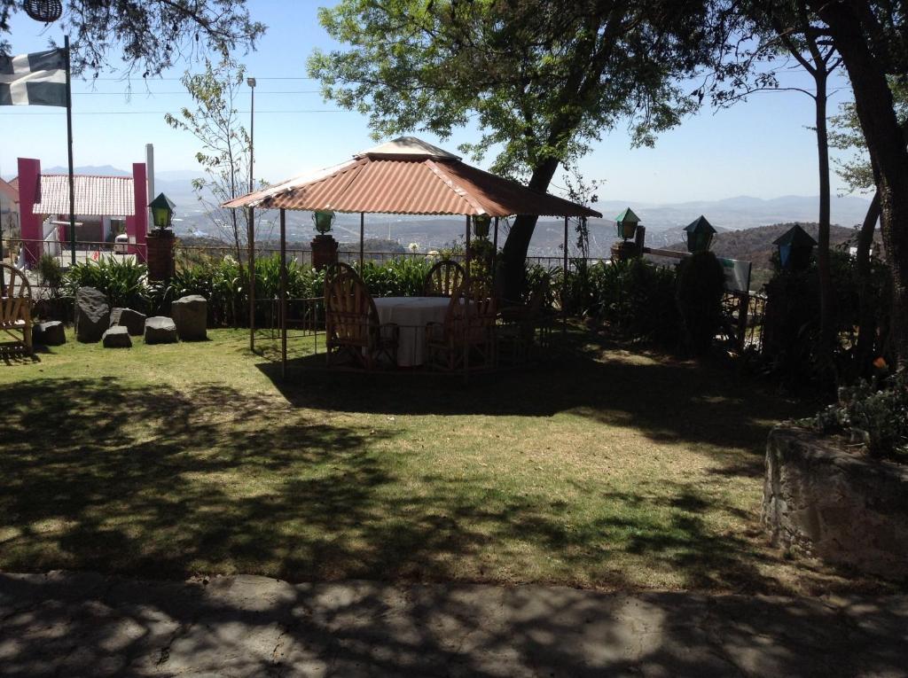 Hotel Villa Alpina El Chalet Pachuca Exterior photo